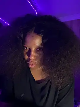 Thando04 online show from April 15, 2026, 9:59 pm