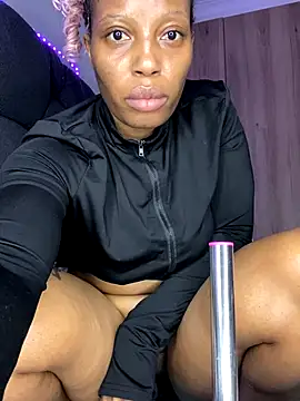 Snapshot of Thando04 chatting on November 11, 2025, 5:41 pm Thando04 online show from November 11, 2025, 5:41 pm