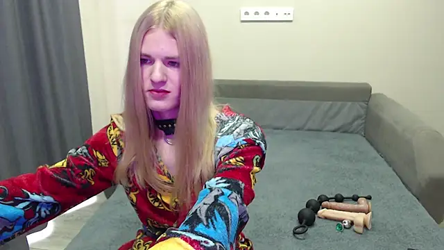 blaire  18 online show from February 25, 2025, 6:36 am