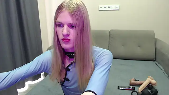 blaire  18 online show from March 4, 2025, 5:21 am