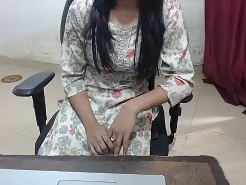 Honey Bee25 online show from December 16, 2025, 6:28 am