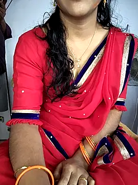 lovelygirl4567 online show from November 13, 2025, 2:48 am