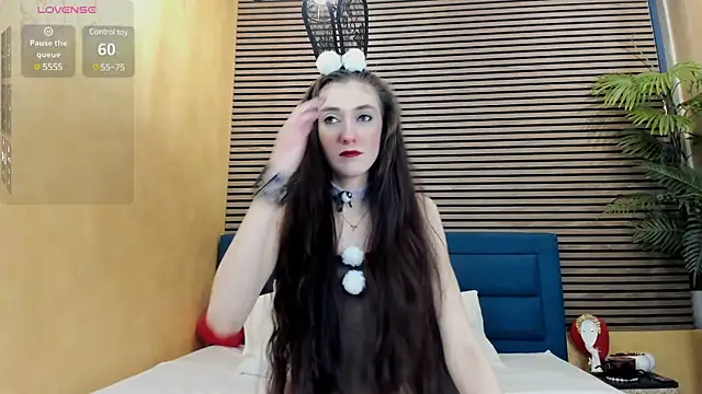 SamaraSinn online show from March 17, 2025, 5:34 am