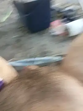 Snapshot of Cloudin_around chatting on September 27, 2025, 9:32 pm Cloudin around online show from September 27, 2025, 9:32 pm