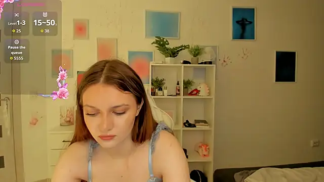 Snapshot of MiaVixxen chatting on November 7, 2025, 5:01 am MiaVixxen online show from November 7, 2025, 5:01 am