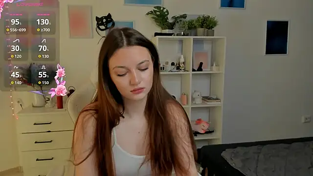 Snapshot of MiaVixxen chatting on November 13, 2025, 4:49 am MiaVixxen online show from November 13, 2025, 4:49 am