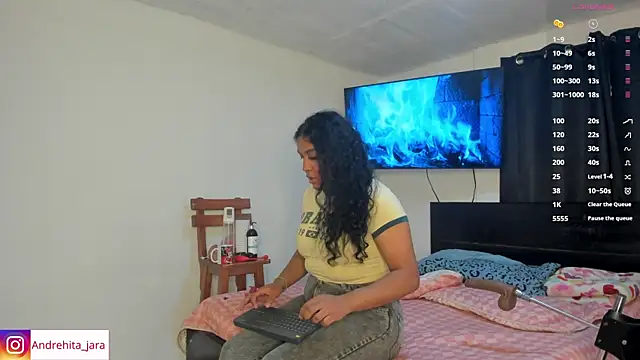 madisonbrunette online show from November 14, 2025, 4:43 pm