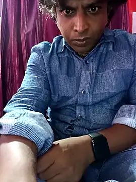 Snapshot of Remo0 chatting on September 20, 2025, 2:22 pm Remo0 online show from September 20, 2025, 2:22 pm