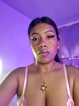 Snapshot of PaulaOrtiz_1 chatting on November 4, 2025, 1:59 pm PaulaOrtiz 1 online show from November 4, 2025, 1:59 pm