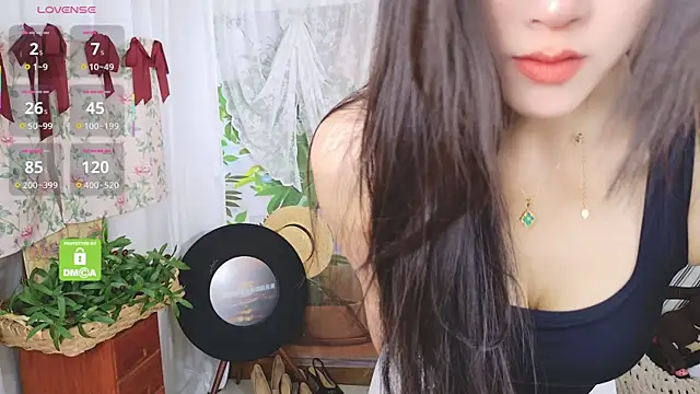 xiaotiantian-76 online show from April 14, 2026, 2:49 am