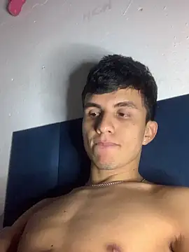 Snapshot of gabrielzinnnn085 chatting on December 3, 2025, 8:30 pm gabrielzinnnn085 online show from December 3, 2025, 8:30 pm