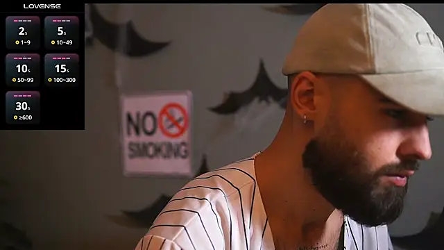 Snapshot of HairyRobxxx chatting on October 18, 2025, 5:37 pm HairyRobxxx online show from October 18, 2025, 5:37 pm