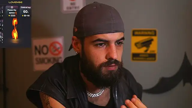 Snapshot of HairyRobxxx chatting on November 29, 2025, 4:18 pm HairyRobxxx online show from November 29, 2025, 4:18 pm