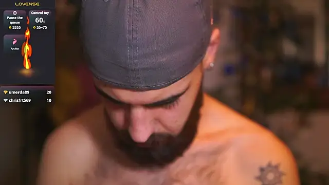 Snapshot of HairyRobxxx chatting on December 13, 2025, 8:04 pm HairyRobxxx online show from December 13, 2025, 8:04 pm