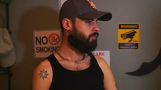 Snapshot of HairyRobxxx chatting on November 22, 2025, 7:24 pm HairyRobxxx online show from November 22, 2025, 7:24 pm