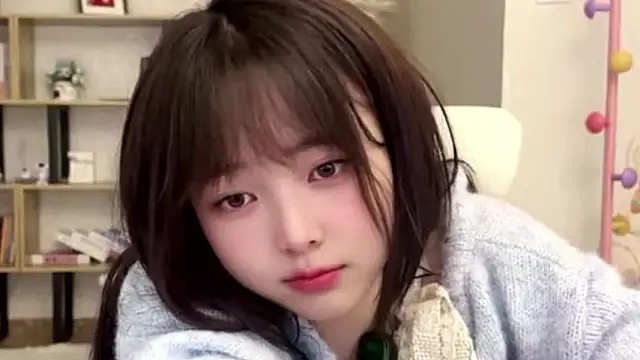 Snapshot of Chenjing0 chatting on March 19, 2026, 1:00 pm Chenjing0 online show from March 19, 2026, 1:00 pm