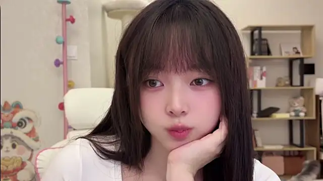 Chenjing0 online show from November 11, 2025, 3:23 am