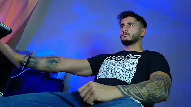 Snapshot of XanderCage99 chatting on October 17, 2025, 6:28 am XanderCage99 online show from October 17, 2025, 6:28 am