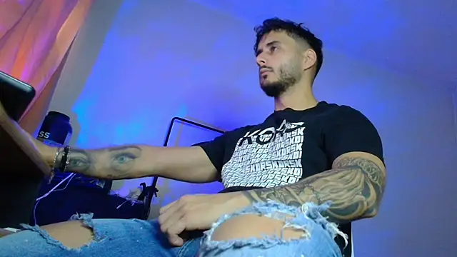 Snapshot of XanderCage99 chatting on November 25, 2025, 8:36 am XanderCage99 online show from November 25, 2025, 8:36 am