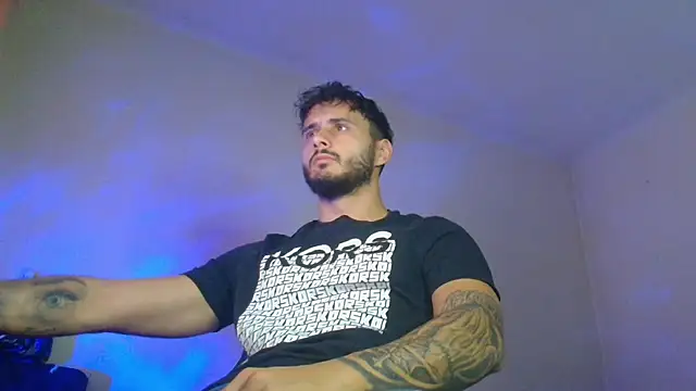 Snapshot of XanderCage99 chatting on September 9, 2025, 5:17 am XanderCage99 online show from September 9, 2025, 5:17 am