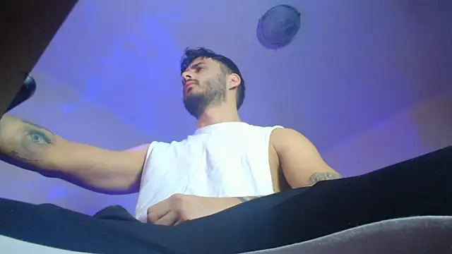 Snapshot of XanderCage99 chatting on March 18, 2025, 1:01 pm XanderCage99 online show from March 18, 2025, 1:01 pm