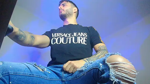 Snapshot of XanderCage99 chatting on March 4, 2025, 10:02 am XanderCage99 online show from March 4, 2025, 10:02 am