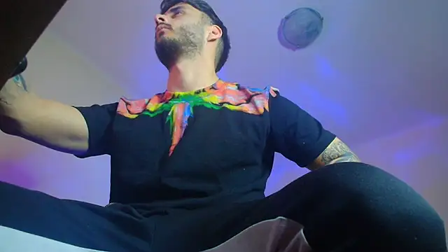 Snapshot of XanderCage99 chatting on March 11, 2025, 11:23 am XanderCage99 online show from March 11, 2025, 11:23 am