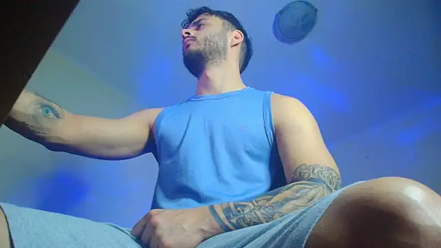 Snapshot of XanderCage99 chatting on March 13, 2025, 3:22 am XanderCage99 online show from March 13, 2025, 3:22 am