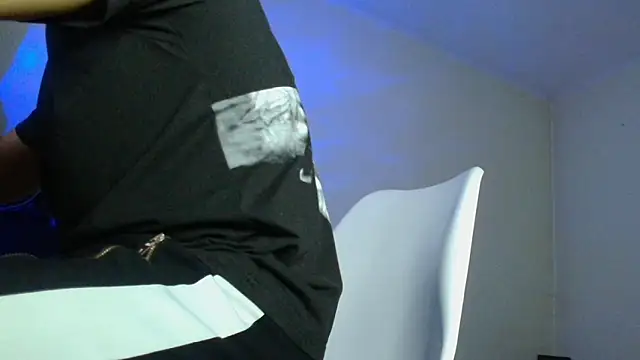 Snapshot of XanderCage99 chatting on November 24, 2025, 6:30 pm XanderCage99 online show from November 24, 2025, 6:30 pm