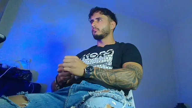 Snapshot of XanderCage99 chatting on September 18, 2025, 3:20 am XanderCage99 online show from September 18, 2025, 3:20 am