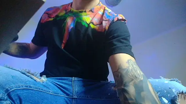 Snapshot of XanderCage99 chatting on March 5, 2025, 7:16 am XanderCage99 online show from March 5, 2025, 7:16 am