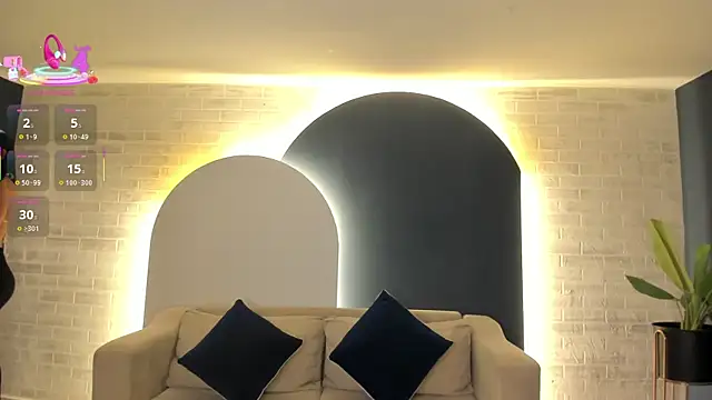 Snapshot of NiaSalvatore chatting on November 24, 2025, 7:03 pm NiaSalvatore online show from November 24, 2025, 7:03 pm