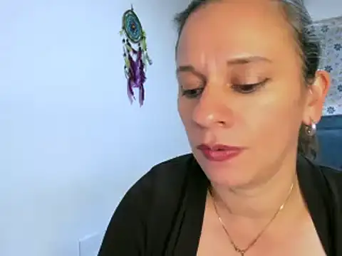 Snapshot of sofi_saliva2511 chatting on November 15, 2025, 5:28 pm sofi saliva2511 online show from November 15, 2025, 5:28 pm