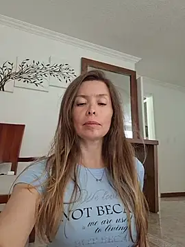 karina warthon online show from May 24, 2026, 5:35 pm