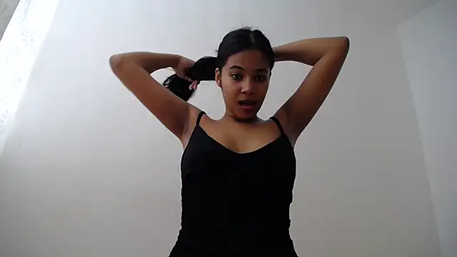 Snapshot of kathypiercee chatting on May 19, 2026, 7:43 pm kathypiercee online show from May 19, 2026, 7:43 pm
