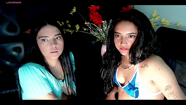 Snapshot of Carolaine01 chatting on March 1, 2025, 12:17 am Carolaine01 online show from March 1, 2025, 12:17 am