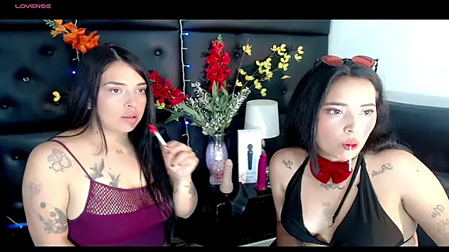 Snapshot of Carolaine01 chatting on March 14, 2025, 11:53 pm Carolaine01 online show from March 14, 2025, 11:53 pm