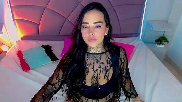 Snapshot of Carolaine01 chatting on September 26, 2025, 8:16 pm Carolaine01 online show from September 26, 2025, 8:16 pm