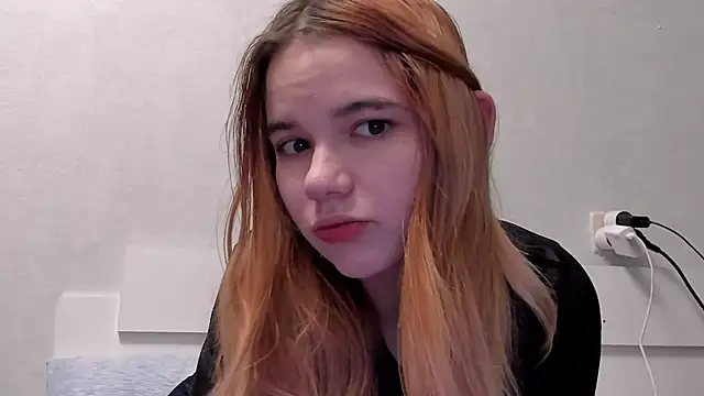 Snapshot of lia_lovelly chatting on February 14, 2025, 10:04 pm lia lovelly online show from February 14, 2025, 10:04 pm