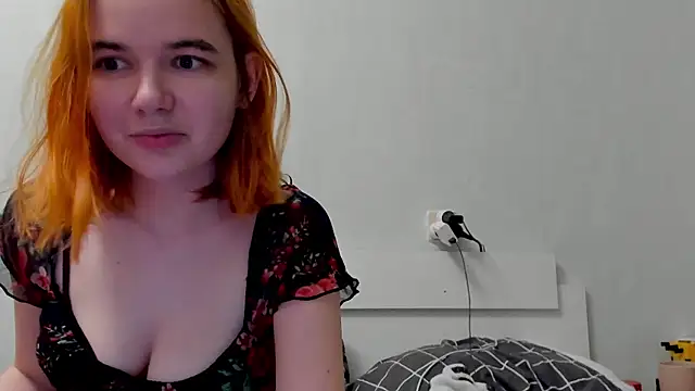 lia lovelly online show from May 1, 2026, 10:26 pm