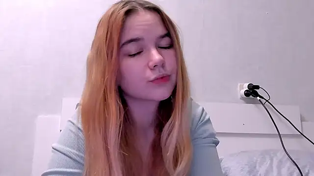 Snapshot of lia_lovelly chatting on March 4, 2025, 10:27 pm lia lovelly online show from March 4, 2025, 10:27 pm