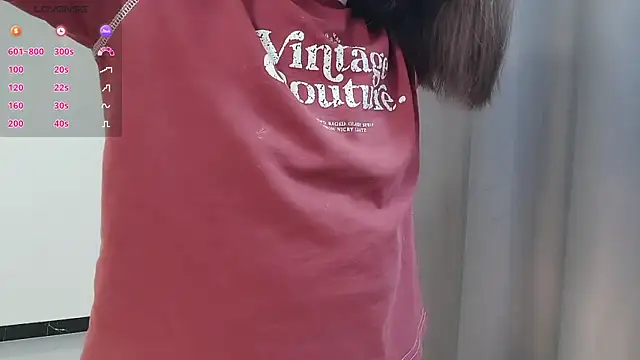 Snapshot of Lucky-xiuxiu chatting on November 1, 2025, 1:16 pm Lucky-xiuxiu online show from November 1, 2025, 1:16 pm