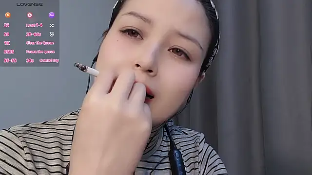 Snapshot of Lucky-xiuxiu chatting on December 4, 2025, 3:11 pm Lucky-xiuxiu online show from December 4, 2025, 3:11 pm