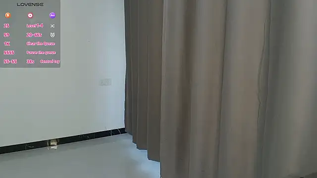 Snapshot of Lucky-xiuxiu chatting on November 9, 2025, 12:36 am Lucky-xiuxiu online show from November 9, 2025, 12:36 am