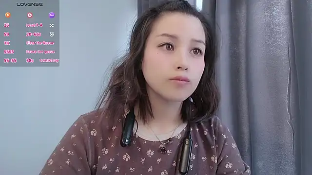 Snapshot of Lucky-xiuxiu chatting on November 19, 2025, 1:49 am Lucky-xiuxiu online show from November 19, 2025, 1:49 am