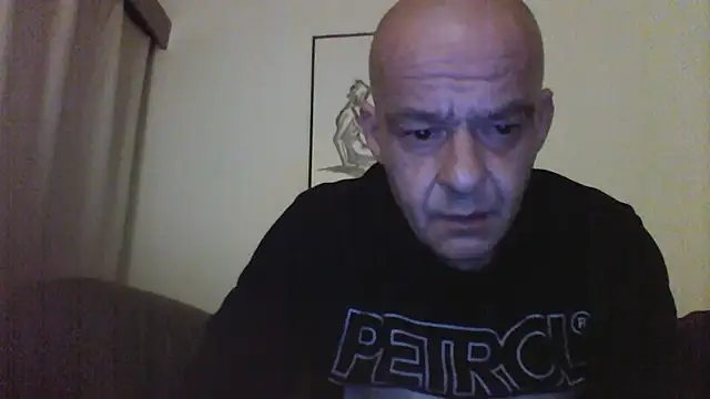 Snapshot of horndude187187 chatting on January 15, 2025, 9:51 pm horndude187187 online show from January 15, 2025, 9:51 pm