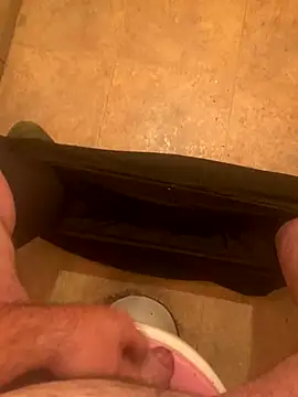 balint35 online show from September 28, 2025, 2:57 pm