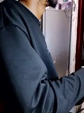 KMbesxxx online show from December 5, 2025, 9:12 pm