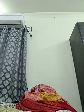 shreya1765 online show from October 8, 2025, 11:34 am