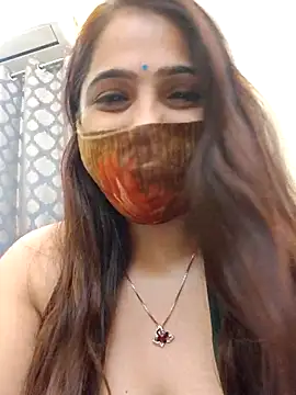 shreya1765 online show from November 14, 2025, 11:25 am